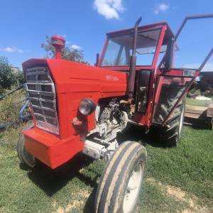 Traktor IMT