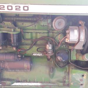 Traktor JOHN DEERE 2020