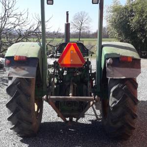 Traktor JOHN DEERE 2020