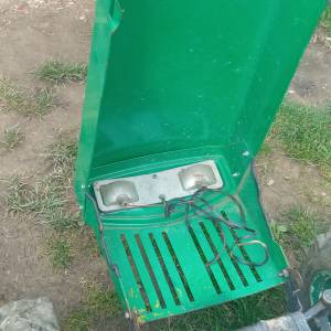Traktor kosilicu prodajem bez motora i kosišta jako sačuvano treba vid