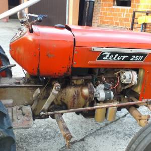 traktor zetor 2511