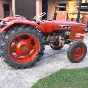 traktor zetor 2511
