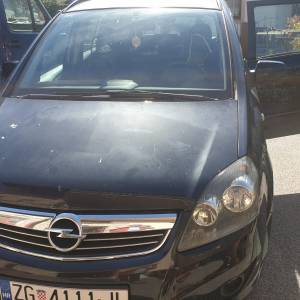 Opel Zafira automatik plin VRHUNSKI UDOBAN auto