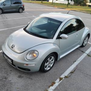 VW NEW BEETLE - VOLKSWAGEN BUBA 1.9 TDI KLIMA, ALU 16, TEMPOMAT 5700€