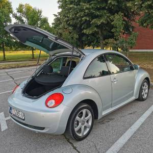VW NEW BEETLE - VOLKSWAGEN BUBA 1.9 TDI KLIMA, ALU 16, TEMPOMAT 5700€