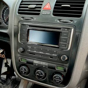 VW radio ORIGINAL-Golf 5,6,Caddy,Passat,Polo itd...TELEFON,USB, CDmp3