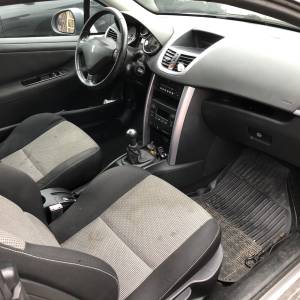207CC,1.6T,110 kW,2008.g.80tkm,reg.do4/26,pukao lanac distribucuje