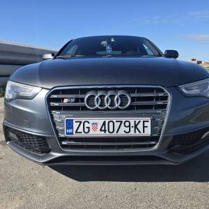 Audi A5  Sline (Nije fiksno)