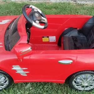 Auto na baterije sa punjenjem