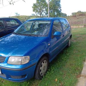 Auto vw polo.