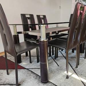 Blagovaonski set stol+6stolica