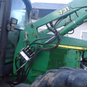 čelni utovarivač za traktor John Deere 6810