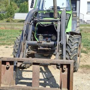 DEUTZ DX86 sa prednjim utovarivačem