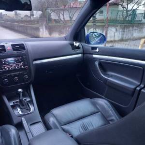 Golf R32