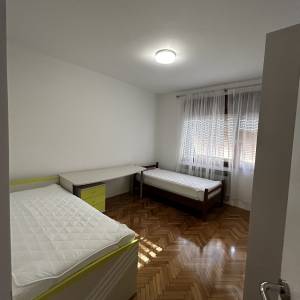 Gornja Dubrava - Novonamješten 3-soban stan 75 m2 + parking