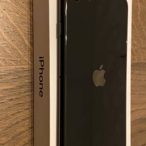 iPhone SE2 2021.