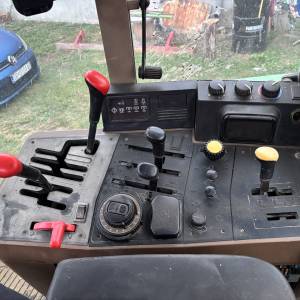 John Deere 6100