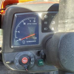 Kompaktni traktor Kubota B2100 HST