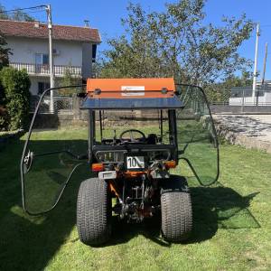Kompaktni traktor Kubota B2100 HST