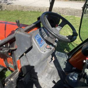 Kompaktni traktor Kubota B2100 HST