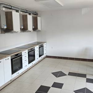 Kuća: Zagreb (Soblinec), 800.00 m2 (prodaja)