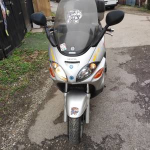 Maxi skuter Piaggio X9 180ccm