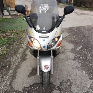 Maxi skuter Piaggio X9 180ccm