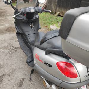 Maxi skuter Piaggio X9 180ccm