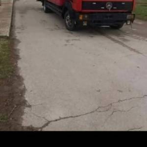 Mercedes 817