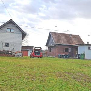 NOVI ZAGREB-HAVIDIĆ SELO: 2 kuće, ukupno 100 m2 na građevinskoj parcel