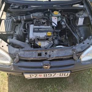 Opel Corsa 1.0 benzin