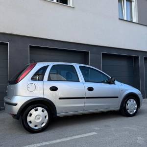 OPEL CORSA //103tkm//prvi vlasnik//HR auto//klima//odličan//