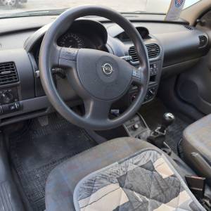 Opel Corsa 2001 godiste