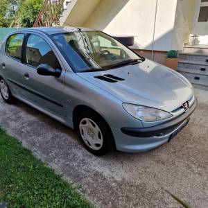 Peugeot 206 1.4 benzin