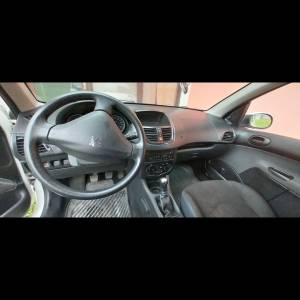 Peugeot 206+ 2012.