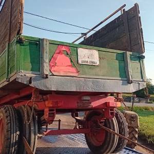 Prikolica kiper