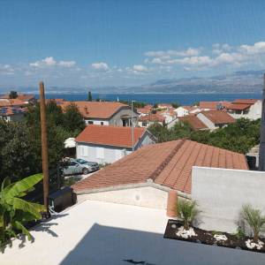 Prodaja vile u Supetru sa grijanim bazenom