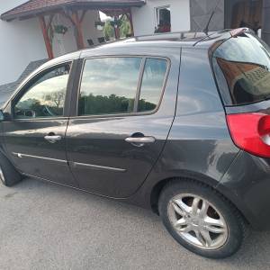 RENAULT CLIO 1.5 DCI