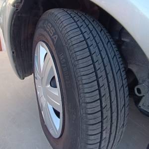 Toyota Yaris 1.0 vtt-i 130000 km klima servo odlično radi i vozi