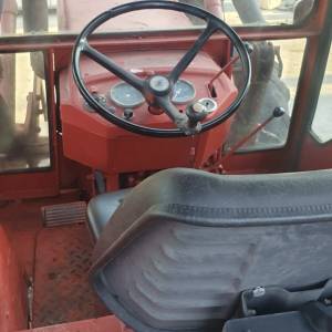 Traktor renault  sa utovarivacem