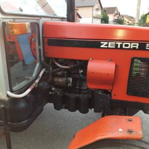 traktor zetor 5211 89 g