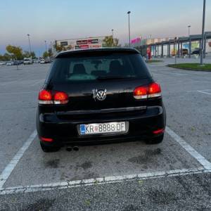 VW Golf 6 2.0 TDI Highline - Vlasnik 9 god. - Registriran godinu dana