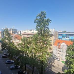 ZAGREB, SAVSKA ul., 2-SOBAN STAN 65 m2 (prodaja)