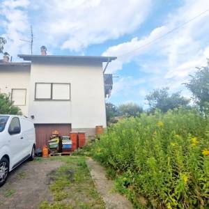 ZAGREB, SESVETE,SESVET. KRALJEVEC, KUĆA 228 m2 SA VELIKOM OKUĆNICOM
