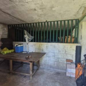 BREZOVICA, KUĆA SA 2 STANA, POMOĆNA ZGRADA ( STAN) I VELIKA OKUĆNICA (
