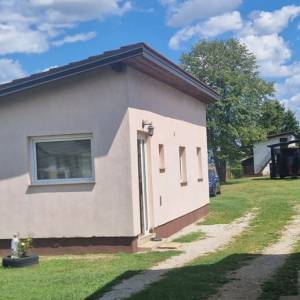 BREZOVICA, KUĆA SA 2 STANA, POMOĆNA ZGRADA ( STAN) I VELIKA OKUĆNICA (