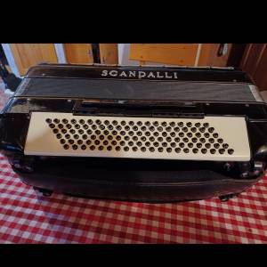 Harmonika 120 bass, 4-glasna