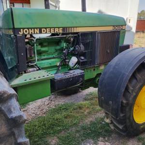 John Deere 3050