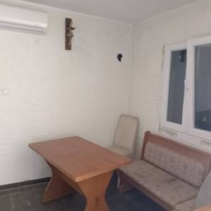 Kaštel Štafilić, 39m2 kuća, 3 pomoćna objekta, 1650m2 poljoprivrednog