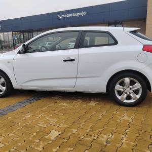Kia Pro ceed 1.4..samo 100000km..reg do 11/26..alu tempomat..HR auto